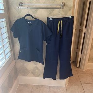 WonderWink Four-Stretch Scrub Set